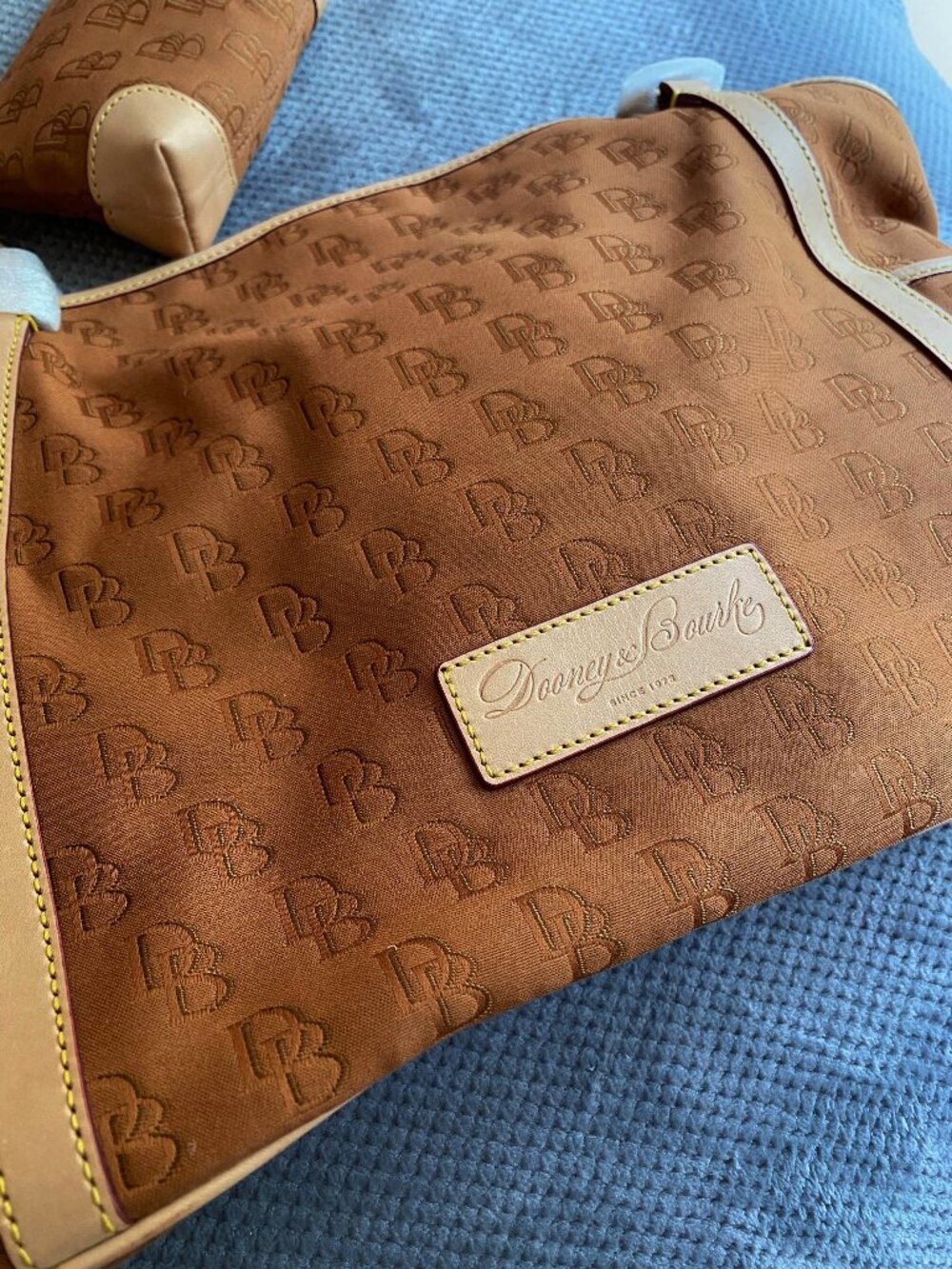 NWT Dooney & Bourke brown logo tote with cosmetic bag and key ring